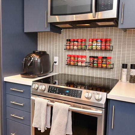 Pet Friendly Condos At Friday Harbour Innisfil Zewnętrze zdjęcie