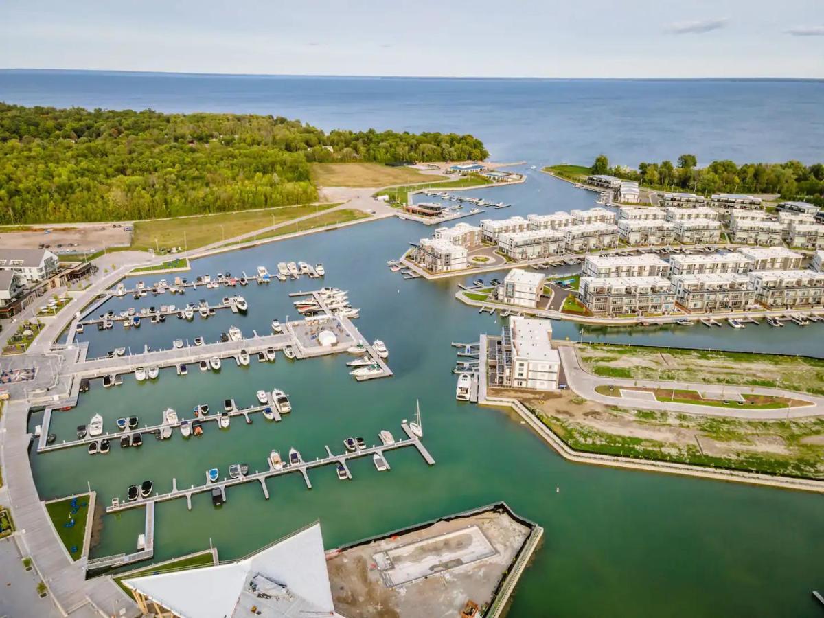 Pet Friendly Condos At Friday Harbour Innisfil Zewnętrze zdjęcie