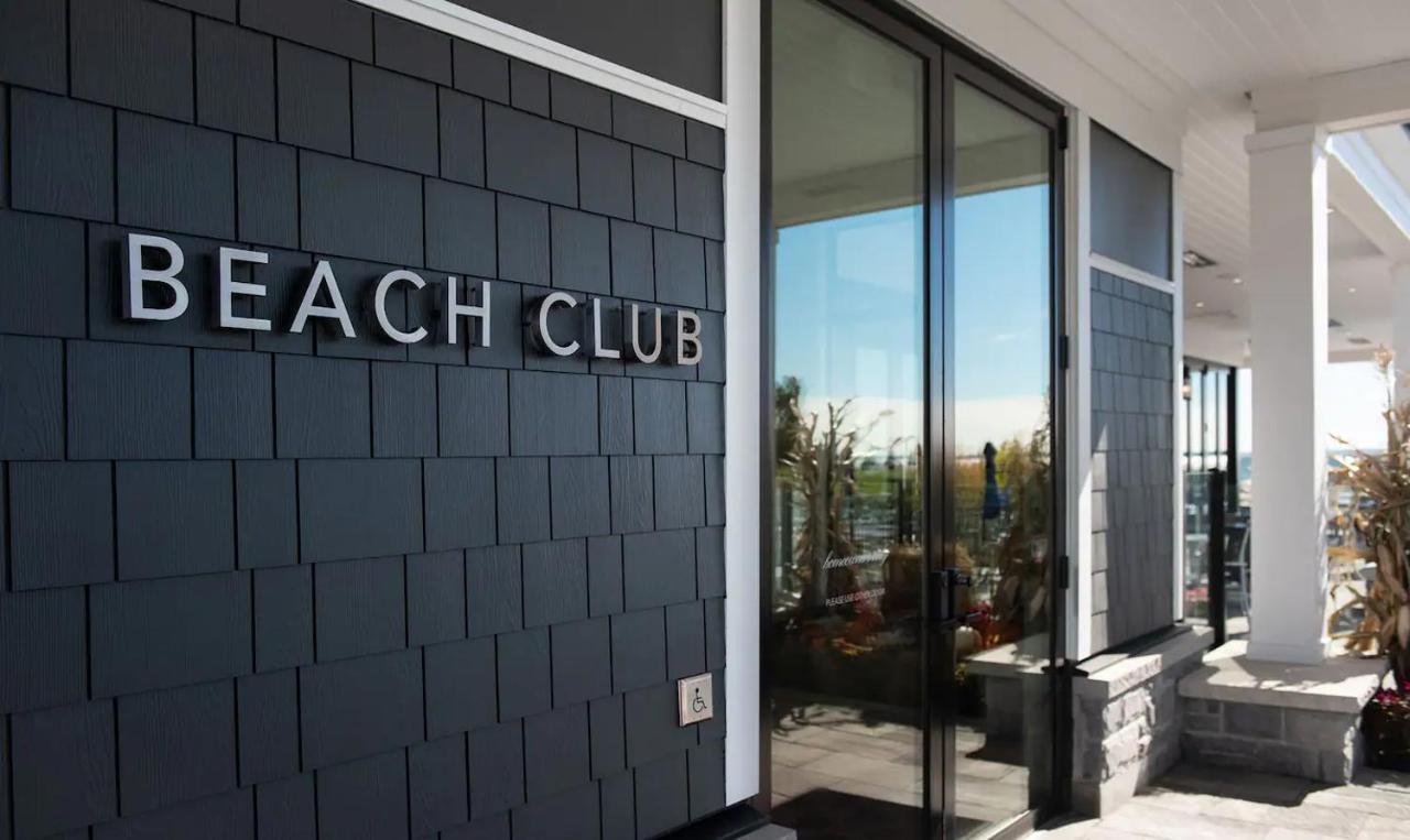 Pet Friendly Condos At Friday Harbour Innisfil Zewnętrze zdjęcie