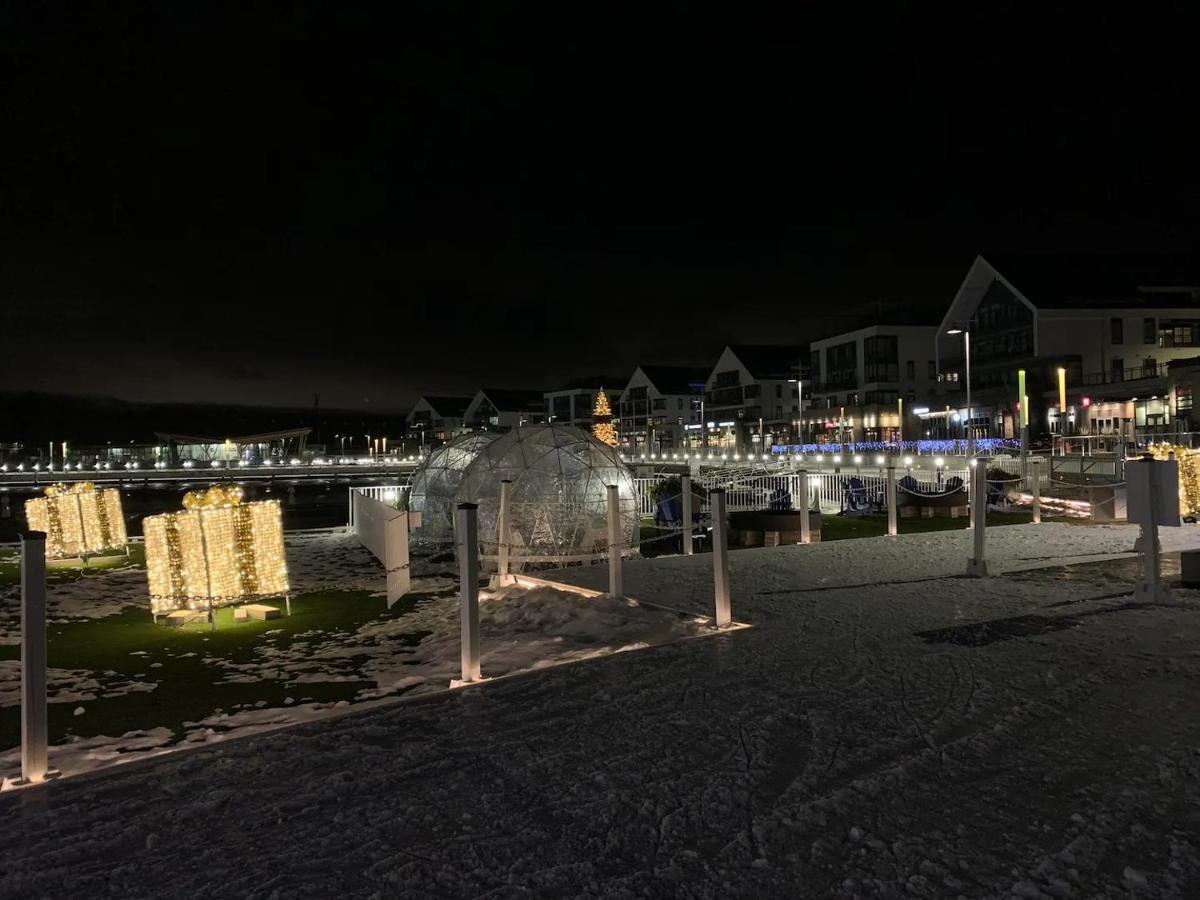 Pet Friendly Condos At Friday Harbour Innisfil Zewnętrze zdjęcie