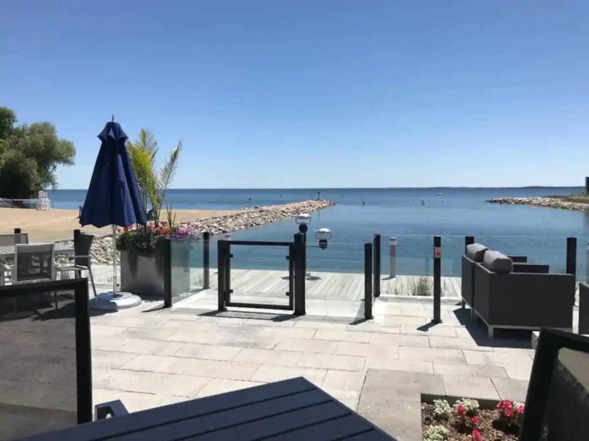 Pet Friendly Condos At Friday Harbour Innisfil Zewnętrze zdjęcie