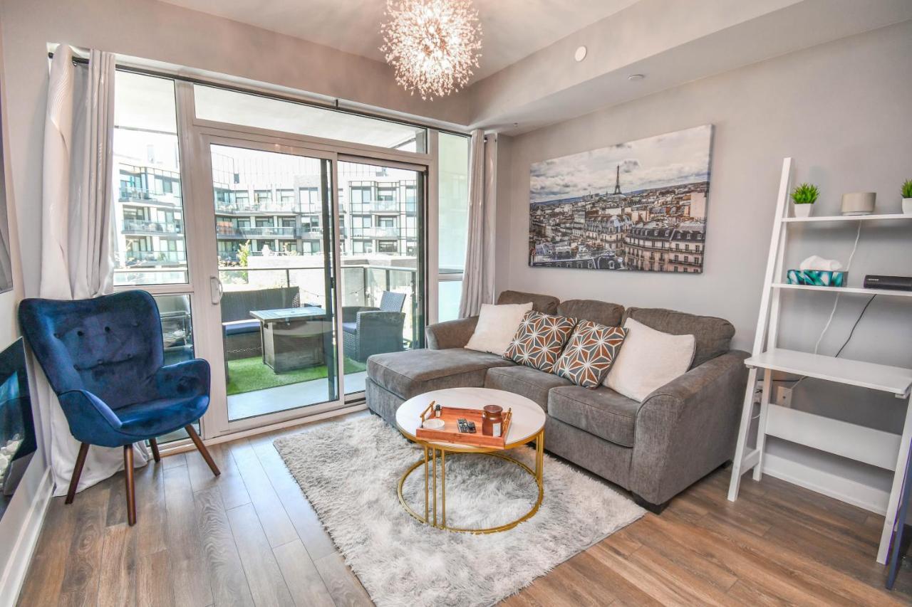 Pet Friendly Condos At Friday Harbour Innisfil Zewnętrze zdjęcie