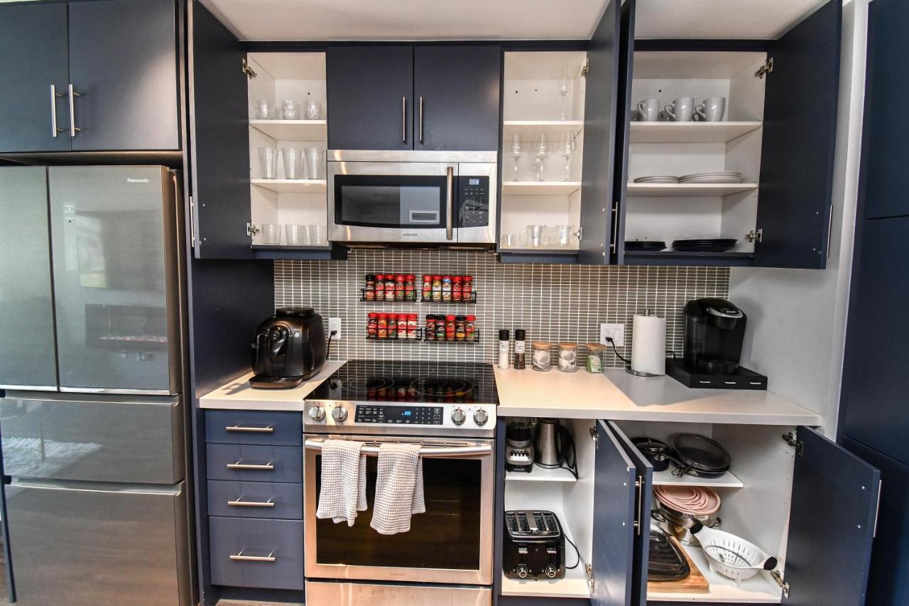 Pet Friendly Condos At Friday Harbour Innisfil Zewnętrze zdjęcie