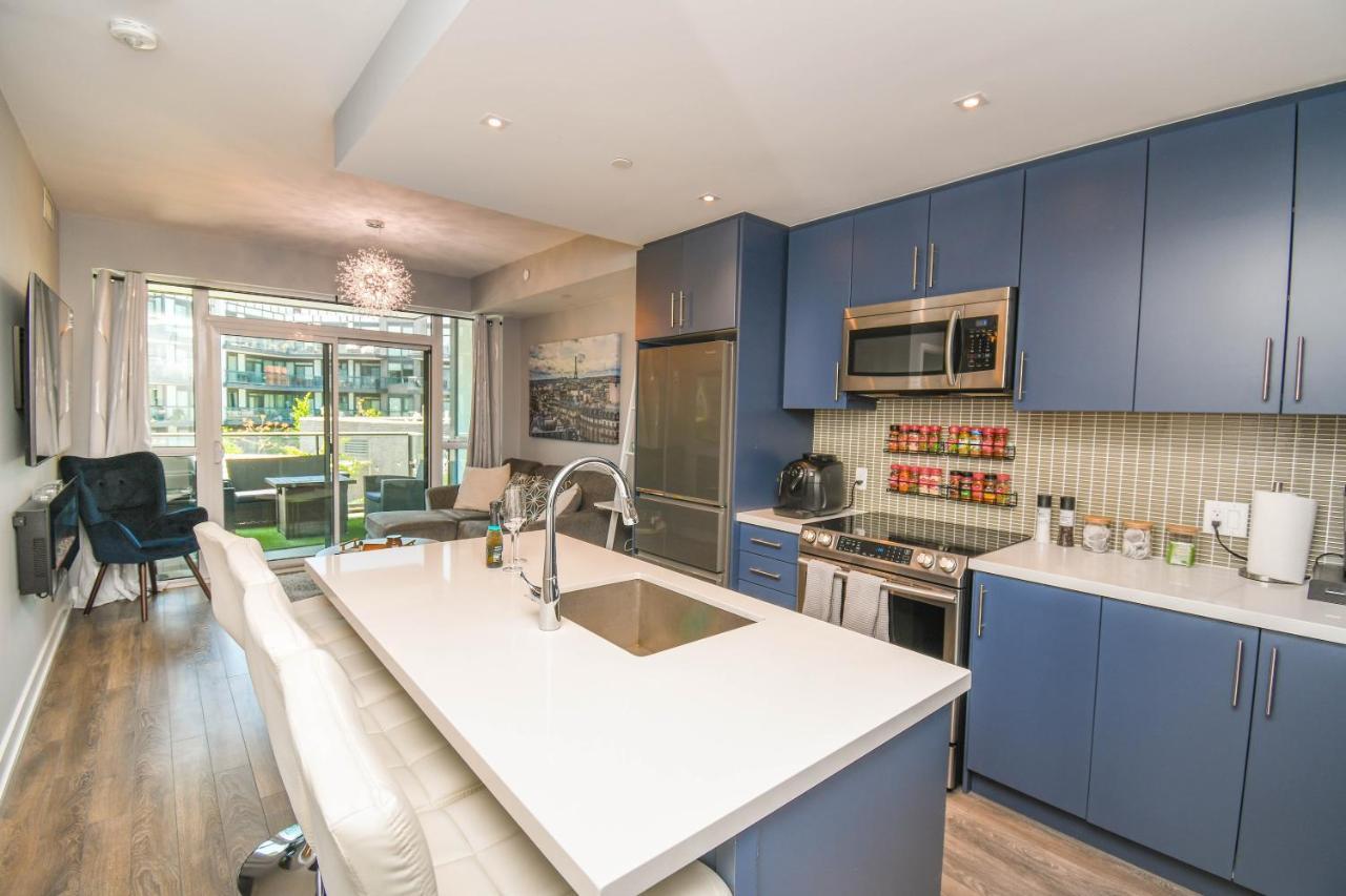 Pet Friendly Condos At Friday Harbour Innisfil Zewnętrze zdjęcie