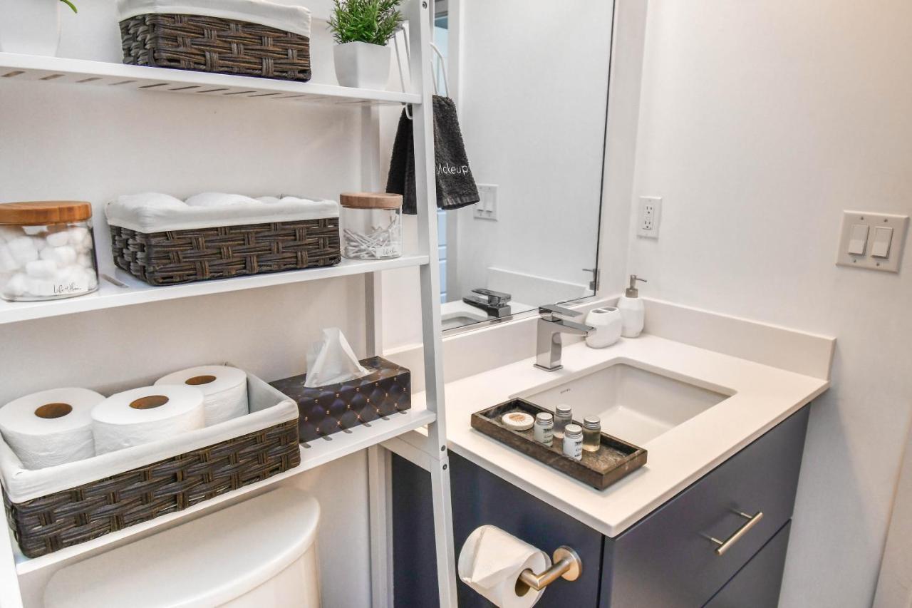 Pet Friendly Condos At Friday Harbour Innisfil Zewnętrze zdjęcie