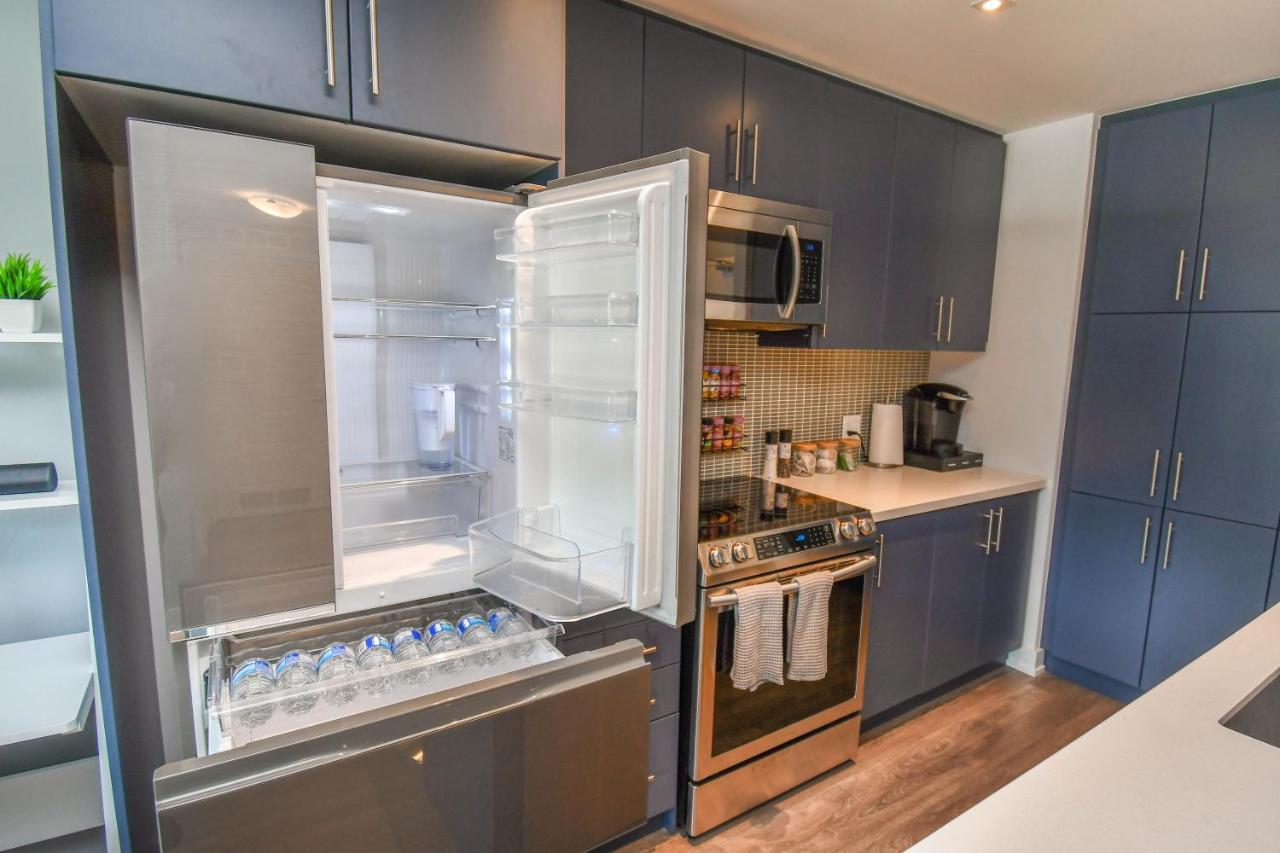 Pet Friendly Condos At Friday Harbour Innisfil Zewnętrze zdjęcie