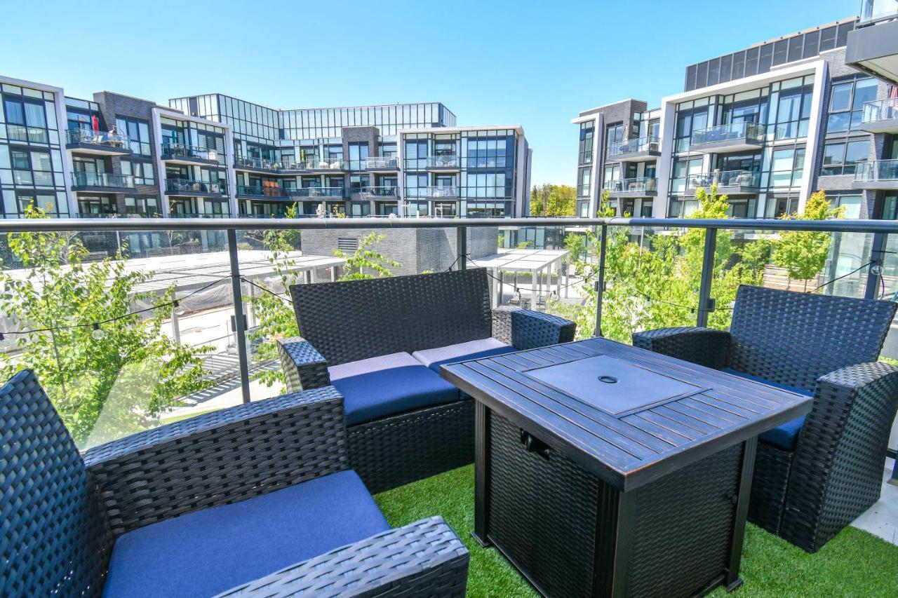 Pet Friendly Condos At Friday Harbour Innisfil Zewnętrze zdjęcie