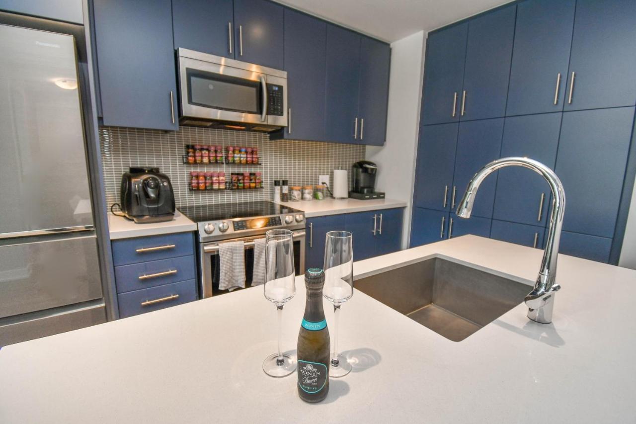 Pet Friendly Condos At Friday Harbour Innisfil Zewnętrze zdjęcie