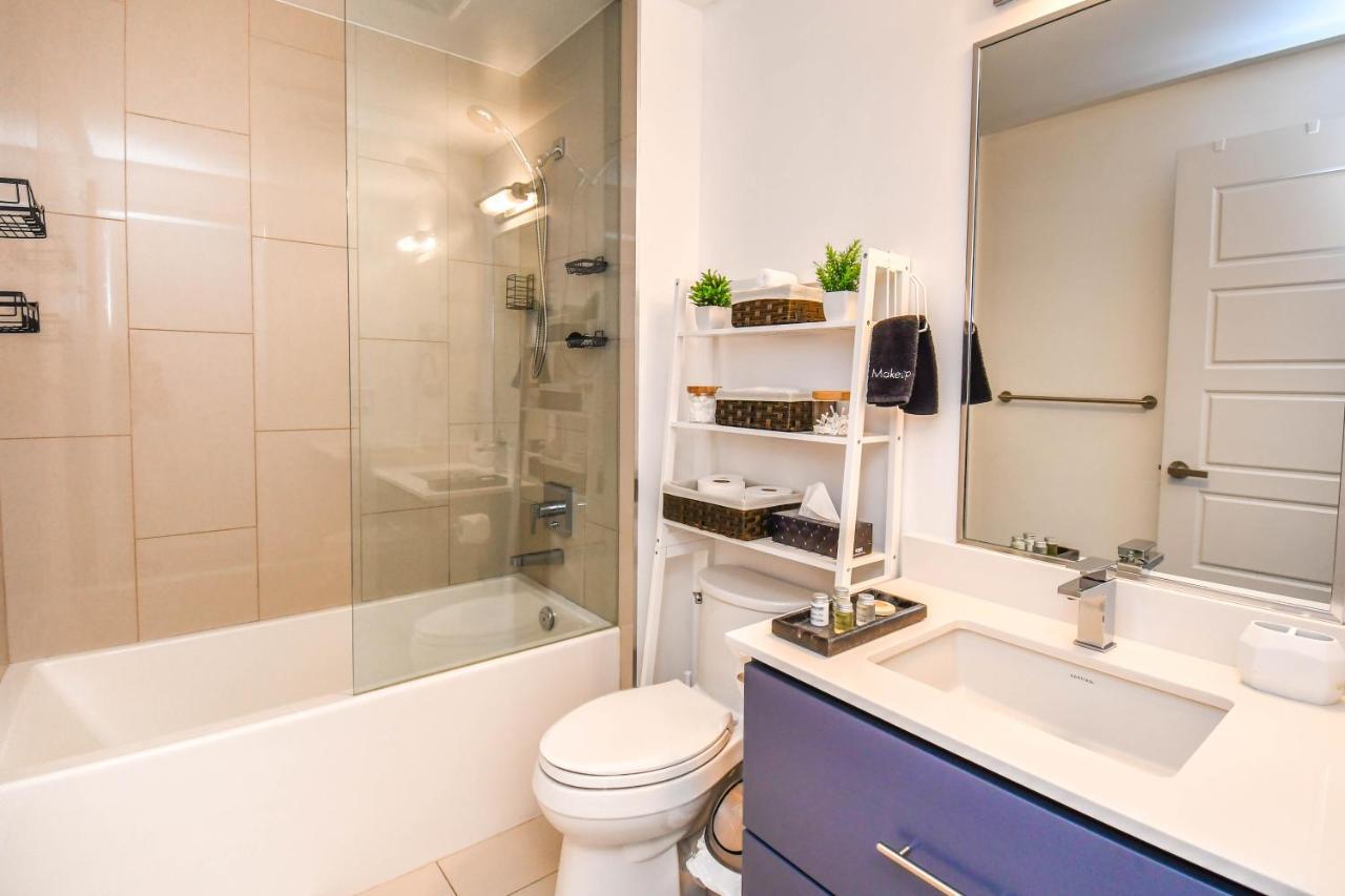 Pet Friendly Condos At Friday Harbour Innisfil Zewnętrze zdjęcie