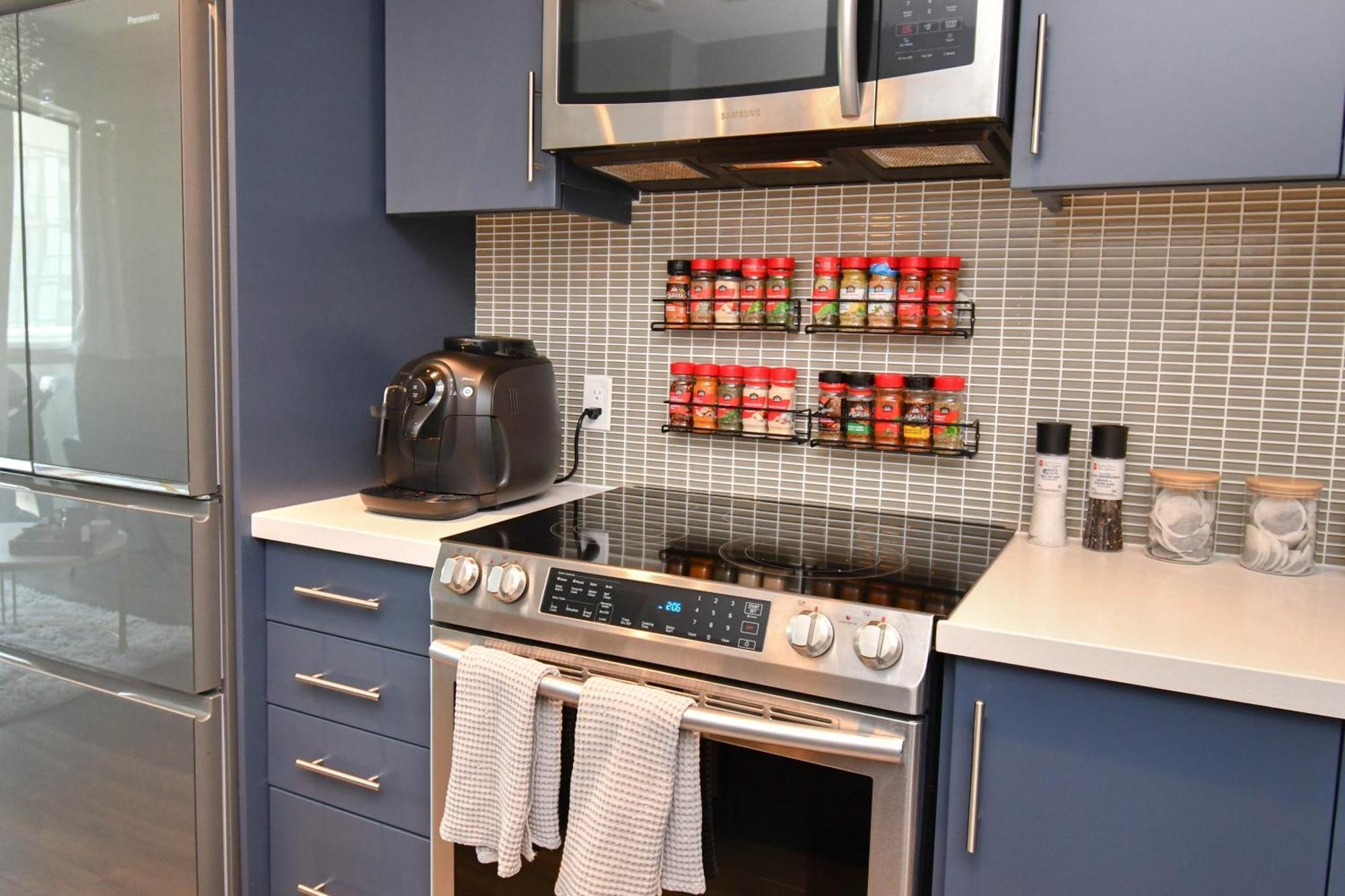 Pet Friendly Condos At Friday Harbour Innisfil Zewnętrze zdjęcie